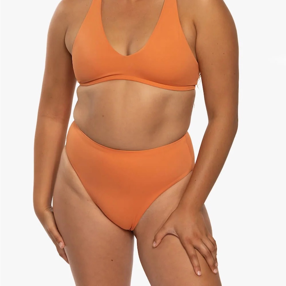 Jolyn Natia bottoms